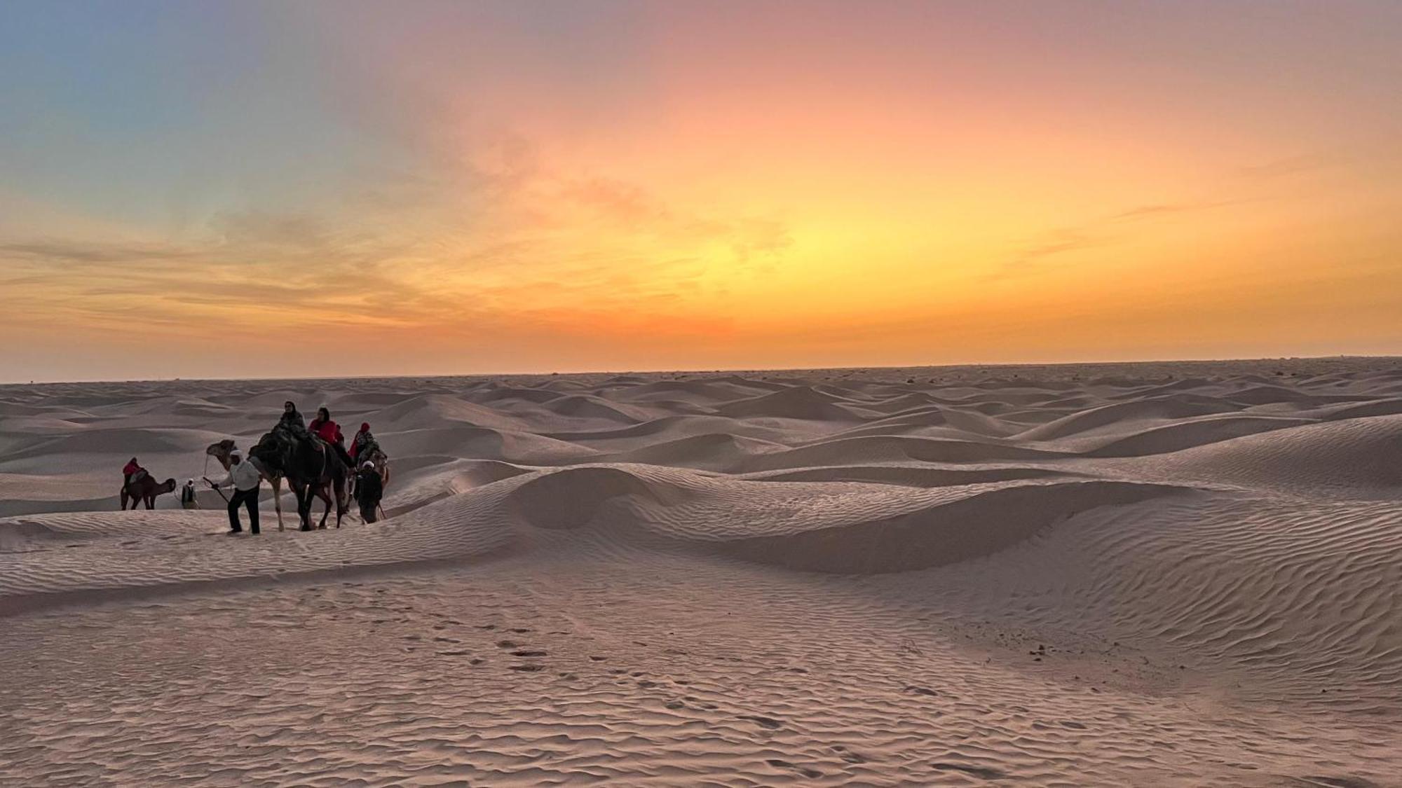 Luxury Camp Dunes Insolites Sabria Exterior foto