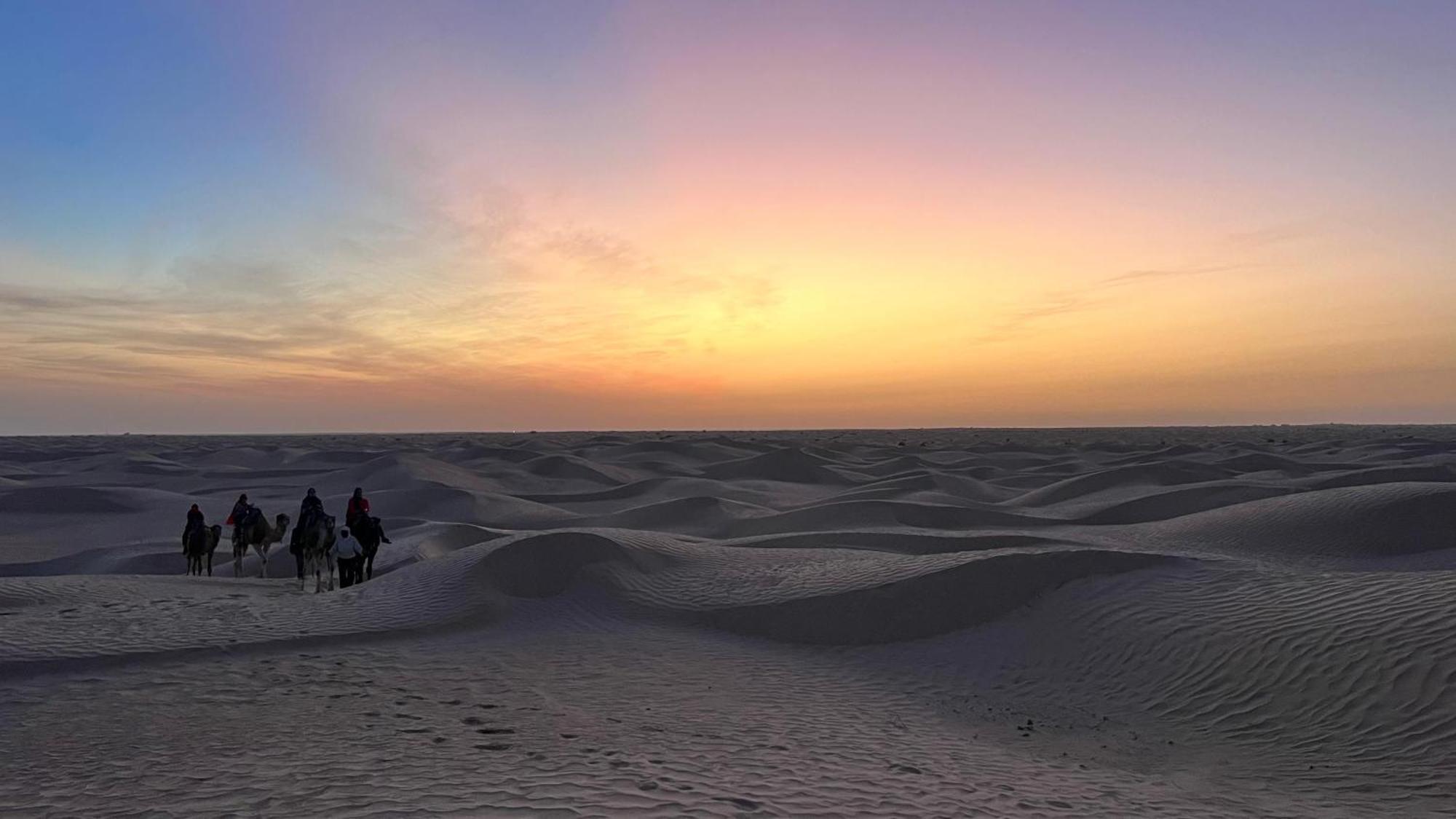 Luxury Camp Dunes Insolites Sabria Exterior foto
