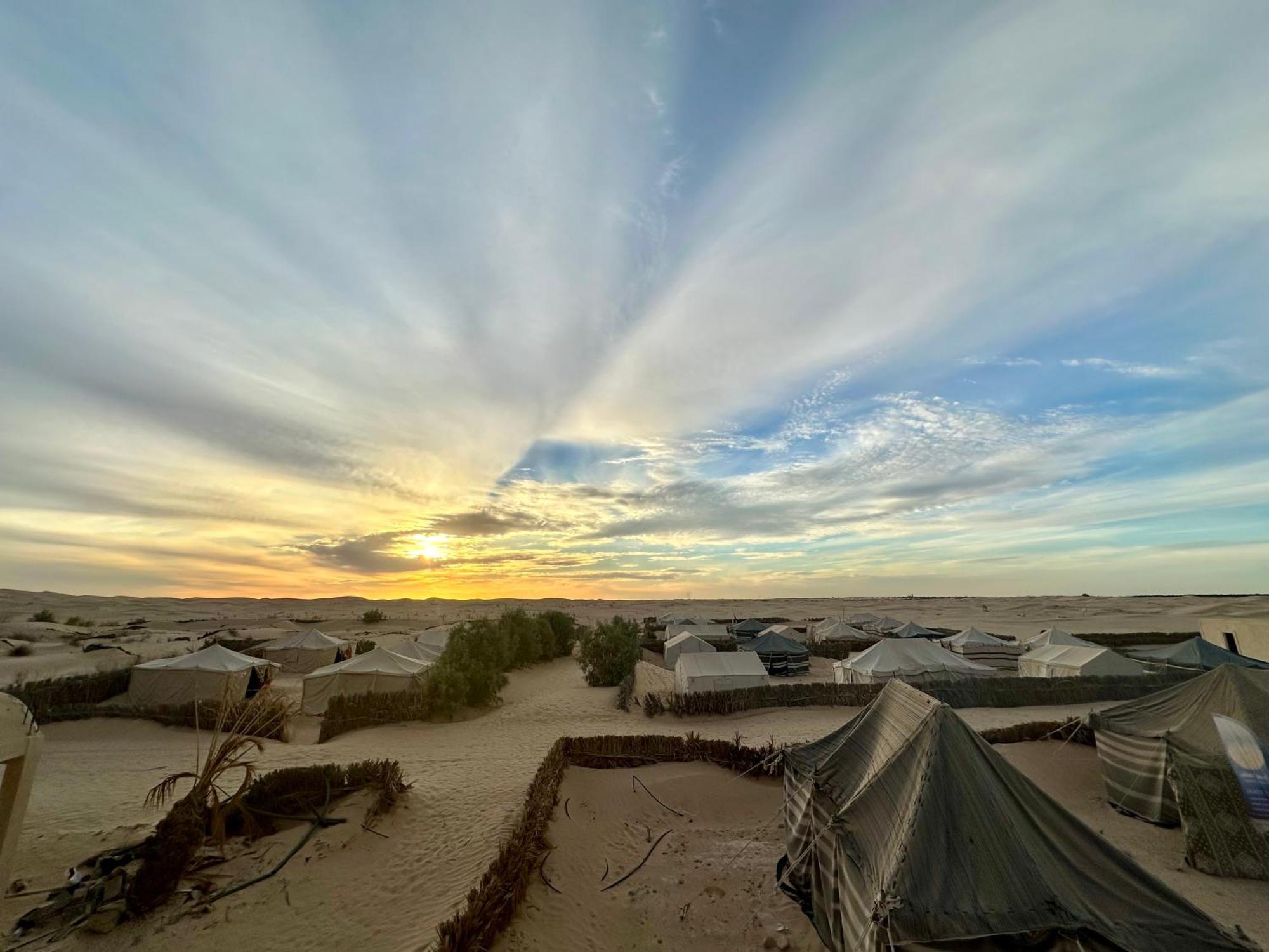 Luxury Camp Dunes Insolites Sabria Exterior foto